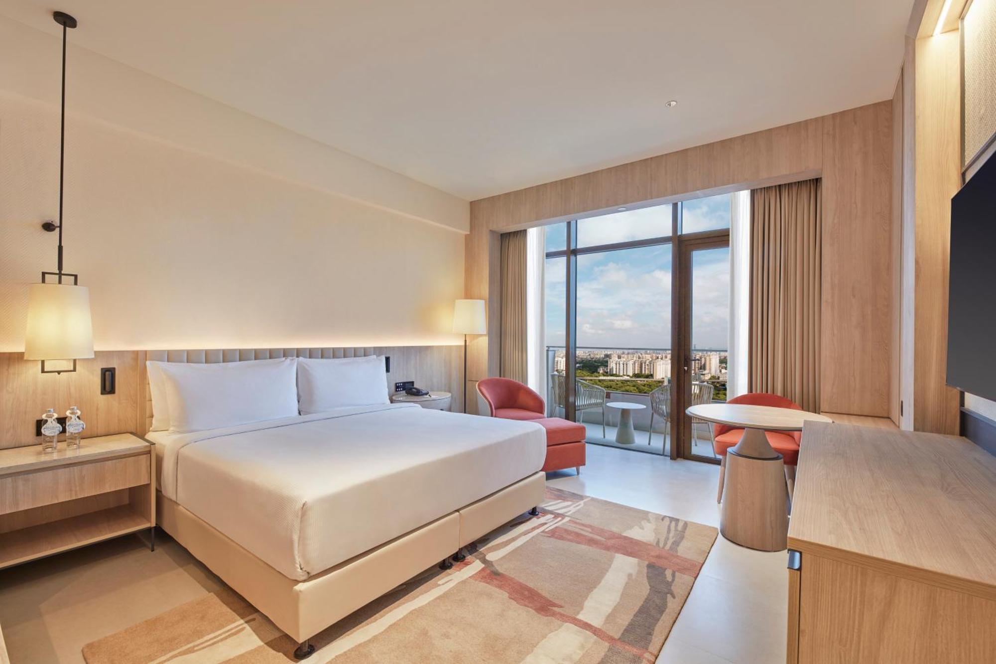 Hilton Gurugram Baani City Centre 구르가온 외부 사진