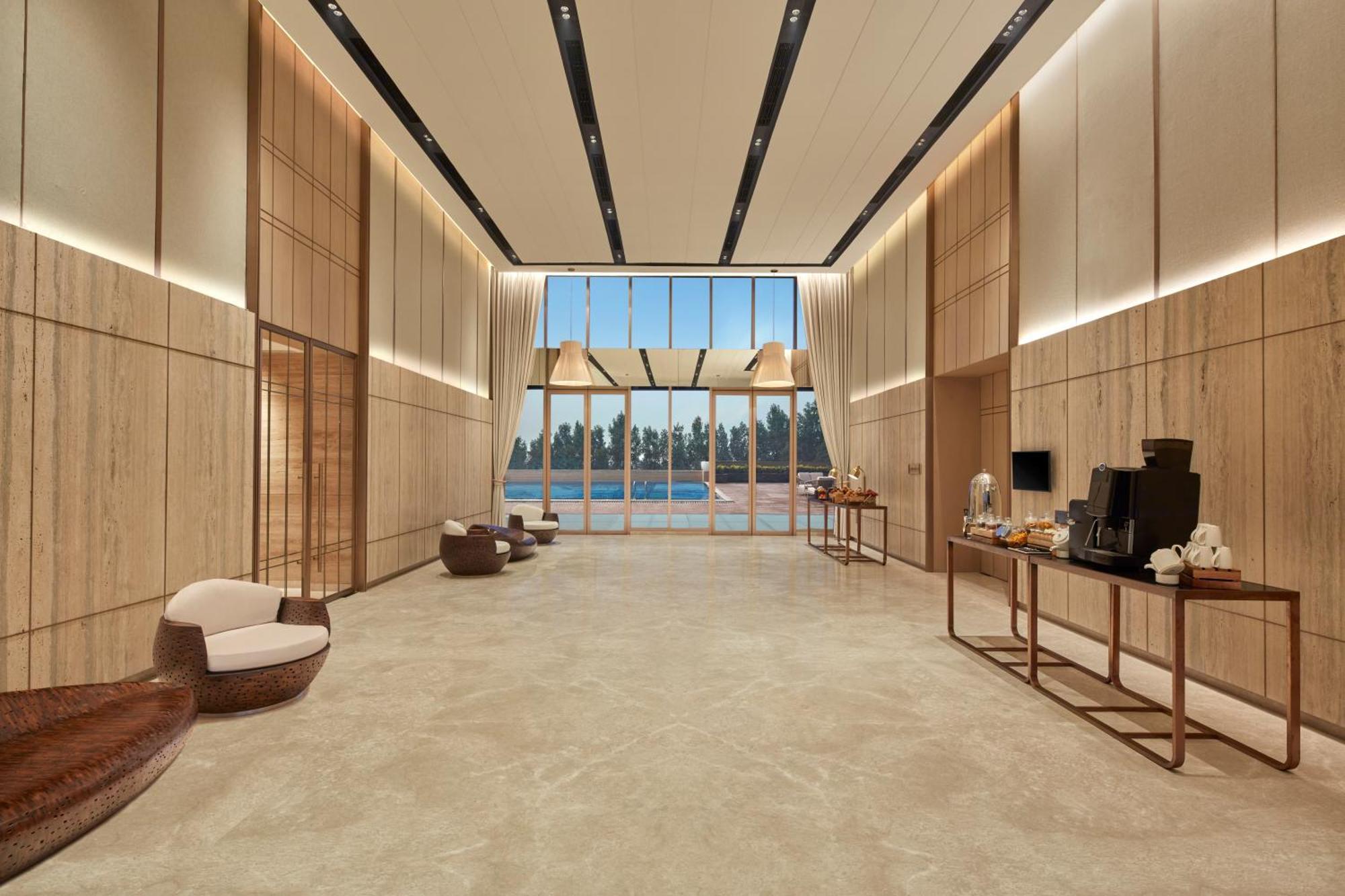 Hilton Gurugram Baani City Centre 구르가온 외부 사진