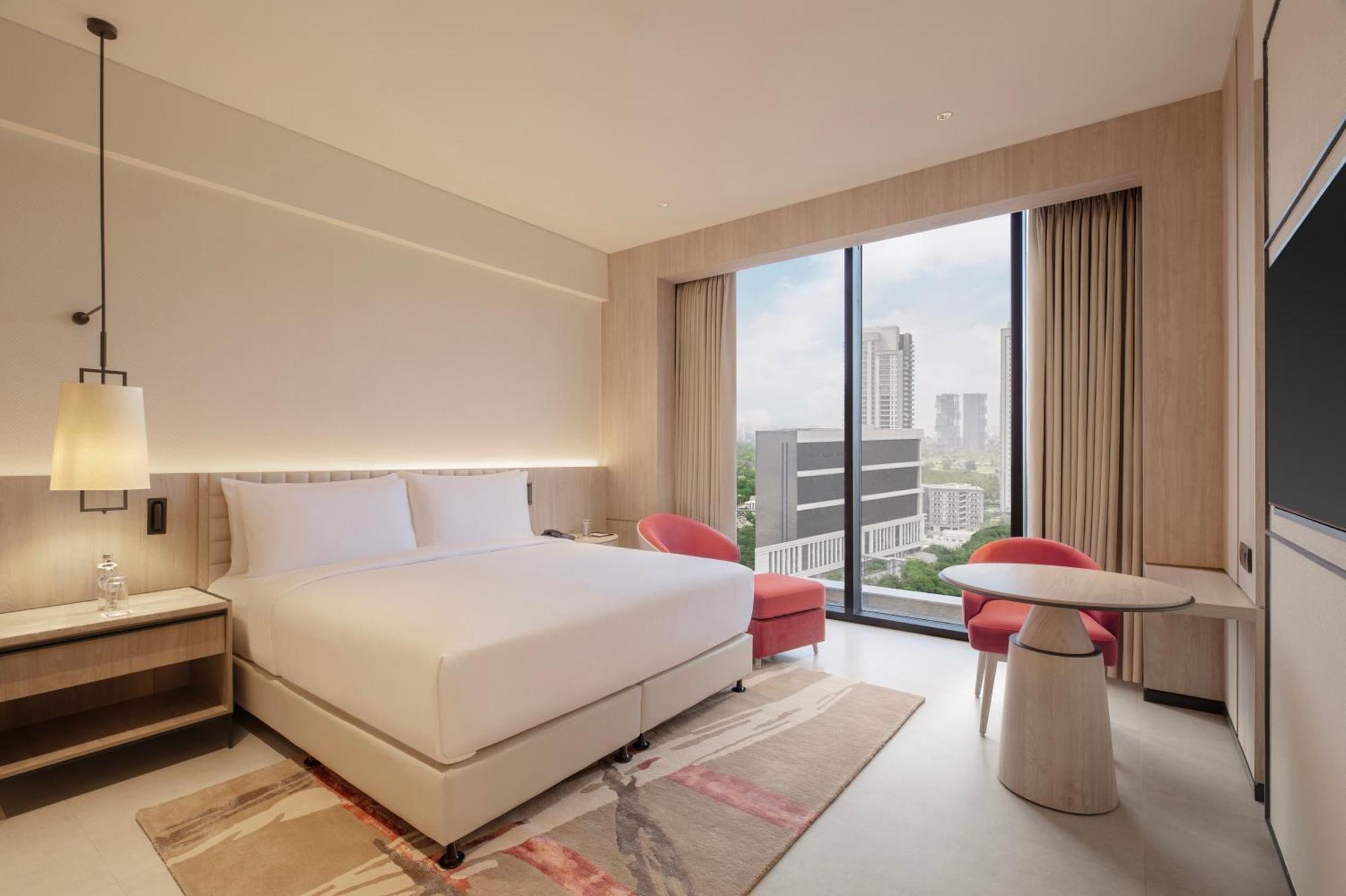Hilton Gurugram Baani City Centre 구르가온 외부 사진