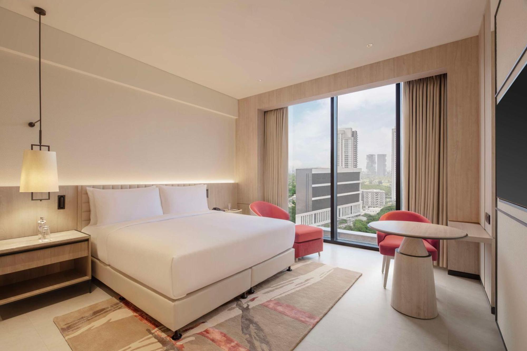 Hilton Gurugram Baani City Centre 구르가온 외부 사진